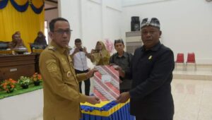 Dihadiri Pj Bupati Basiran, Ketua DPRD Hariasi Salad Sahkan Perda Pajak Sarang Walet