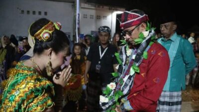 Hadiri Pesta Adat di Wakole, Pj Bupati Buton Ucapkan Terimakasih dan Beri Apresiasi