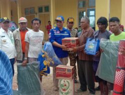 Pemda Buton Beri Bantuan Puluhan Korban Bencana di Siotapina, Asnawi Jamaluddin Imbau Waspada Cuaca Ekstrim