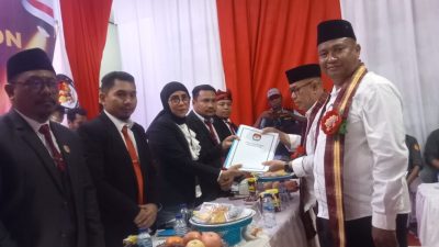 Buka Pendaftaran, La Ode Naane – Akalim Jadi Kandidat Pertama Daftar di KPU Buton
