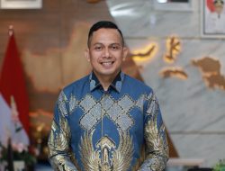 Momen Lebaran, Dirut PT. BPR Bahteramas Konawe Kurban Sapi di Buton